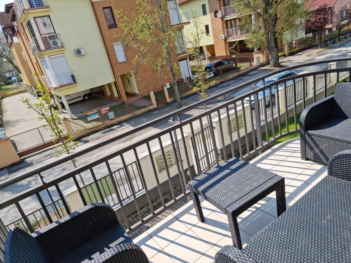 Betti Apartman Siófok Zewnętrze zdjęcie